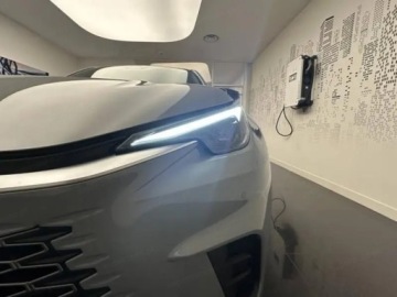 Lexus LBX 1.5 Hybrid 136KM 2025 LEXUS LBX LBX 1.5 Hybrid Suv 136KM 2025, zdjęcie 3