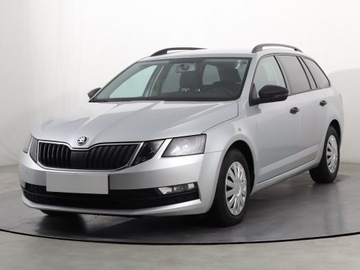 Skoda Octavia III Kombi Facelifting 1.6 TDI 115KM 2017 Skoda Octavia 1.6 TDI, Salon Polska, Klima, zdjęcie 1
