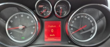 Opel Astra J Sports Tourer Facelifting 1.6 Twinport ECOTEC 115KM 2014 Opel Astra Salonowy 1.6 benzyna serwisowany. 1.6 Benzyna 115KM, zdjęcie 26