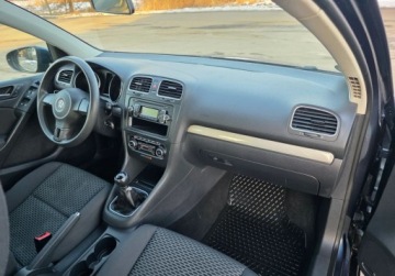 Volkswagen Golf VI Hatchback 5d 1.6 TDI-CR DPF BlueMotion 105KM 2010 Volkswagen Golf 1.6Dieselserwisprosto z Niemiec 1.6 Diesel 105KM, zdjęcie 9