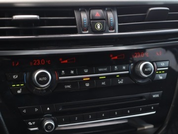 BMW X5 F15 SUV xDrive25d 231KM 2015 BMW X5 xDrive25d, Salon Polska, Serwis ASO, zdjęcie 17