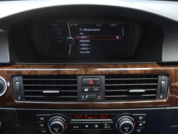 BMW Seria 3 E90-91-92-93 Touring E91 2.0 320i 170KM 2009 BMW 3 320 i, Skóra, Navi, Xenon, Bi-Xenon, Klima, zdjęcie 11