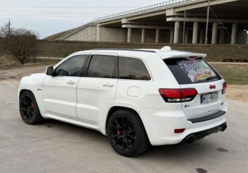 Jeep Grand Cherokee IV Terenowy Facelifting 6.4 V8 468KM 2015 Jeep Grand Cherokee 2015 Jeep Grand Cherokee SRT 6.4 V8 HEMI 6.4 Benzyna, zdjęcie 7