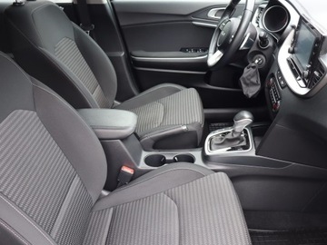 Kia Ceed III Hatchback Facelifting  1.5 T-GDI 160KM 2022 Kia Ceed 1.5 T-GDI MHEV, Salon Polska, zdjęcie 8