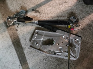 Mechanizm Podnośnik Silniczek szyby prawy przód Bmw E39 2pin 8360512