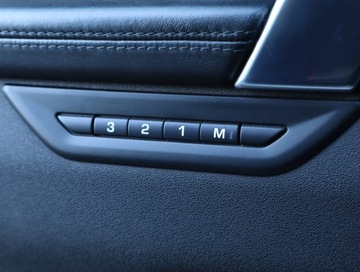 Land Rover Discovery Sport SUV Facelifting 2.0 D I4 240KM 2020 Land Rover Discovery Sport SD4, Salon Polska, zdjęcie 16