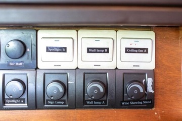 Принтер этикеток Brother P-touch E110 + лента TZE231 в комплекте.