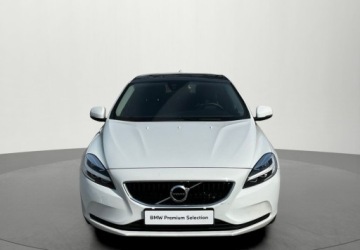 Volvo V40 II Hatchback Facelifting 2.0 T4 190KM 2018 Volvo V40 V40 190 KM Momentum Led Panorama Kamera Navi Tempomat Salon Pols, zdjęcie 1