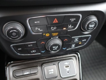 Jeep Compass II SUV Facelifting 1.3 GSE T4 150KM 2021 Jeep Compass 1.3 T-GDI, Salon Polska, Serwis ASO, zdjęcie 12