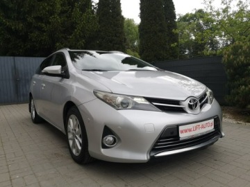 Toyota Auris II Touring Sports D-4D 125 124KM 2014 Toyota Auris 2.0 D4D 122KM Klimatronic Parktronic, zdjęcie 2