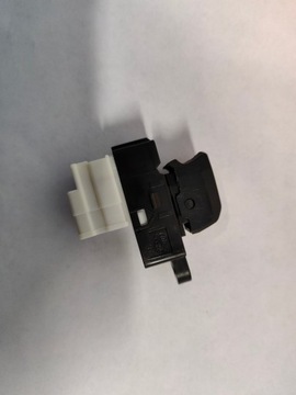 Переключатель дверного стекла Suzuki SX-4 S-Cross Vitara Swift 37995-68L00