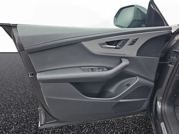 Audi Q8 SUV 3.0 55 TFSI 340KM 2024 Audi Q8 RATA 3723 netto pneumatyka, ogrzewanie postojowe 3.0 Benzyna 340KM, zdjęcie 8