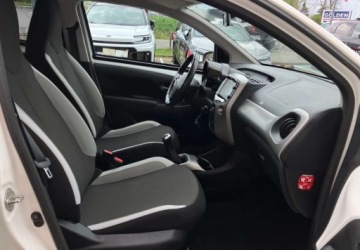 Toyota Aygo II Hatchback 5d 1.0 VVT-i 69KM 2016 Toyota Aygo Toyota Aygo Benzyna 69KM, zdjęcie 14