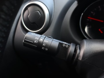 Nissan Qashqai I Crossover Facelifting  1.6 117KM 2012 Nissan Qashqai 1.6, Salon Polska, Klima, zdjęcie 15