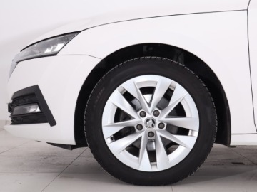 Skoda Octavia IV Kombi 2.0 TDI 115KM 2022 Skoda Octavia 2.0 TDI, Salon Polska, zdjęcie 13