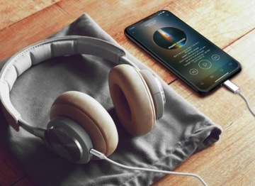 Adapter Przejściówka Kabel Lightning Mini Jack 3,5mm iPhone X 11 12 13 14