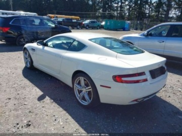 Aston Martin DB9 Coupe 5.9 i V12 48V 450KM 2007 Aston Martin DB9 2007r., 5.9L 5.9 Benzyna 450KM, zdjęcie 2
