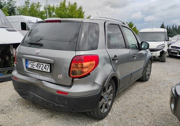 Suzuki SX4 I Hatchback Facelifting 1.6 VVT 120KM 2012 Fiat Sedici 2012r, 1.6 Benzyna. Uszkodzony tyl i lekko przod. Jezdzi., zdjęcie 2
