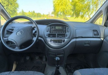 Toyota Previa II 2.4 16V 156KM 2004 Toyota Previa Toyota Previa 2.4 B 156km 2004 2.4 Benzyna 156KM, zdjęcie 4
