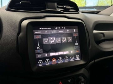 Jeep Renegade SUV Plug-In Seria 2/3 1.3 Turbo 4xe PHEV 190KM 2021 Jeep Renegade 4xe T4 Limited Plug In ACC Czujniki parkowania Apple CarP, zdjęcie 21