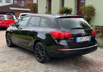 Opel Astra J Sports Tourer Facelifting 1.4 Turbo ECOTEC 140KM 2013 Opel Astra 1,4 TURBO 140KM Climatronic Xenon LED Navi Bezwypadkowy Serwis, zdjęcie 2