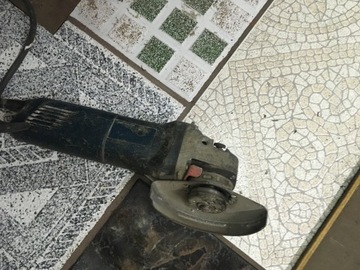 угловая шлифовальная машина Бош