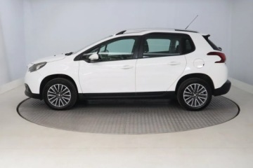 Peugeot 2008 I SUV Facelifting 1.2 PureTech 110KM 2018 Peugeot 2008 1.2 PureTech, Salon Polska, Navi, zdjęcie 2