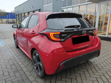 Toyota Yaris IV Hatchback Facelifting 1.5 Hybrid Dynamic Force 130KM 2025 Executive 1.5 Hybrid 130KM | Podgrzewane fotele!, zdjęcie 2