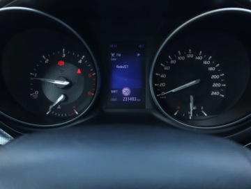 Toyota Avensis III Wagon Facelifting 2015 2.0 D-4D 143KM 2018 Toyota Avensis 2.0 D-4D, Salon Polska, Skóra, zdjęcie 10