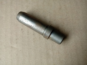Prowadnica zaworu ssącego do C-360 50505040 PL