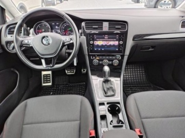 Volkswagen Golf VII Variant 2.0 TDI CR DPF BlueMotion Technology 150KM 2017 Volkswagen Golf FVmarza Kamera podgrz.fotele APP-Connect ASO 2.0 150KM, zdjęcie 9