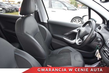 Peugeot 2008 I SUV Facelifting 1.2 PureTech 110KM 2018 Peugeot 2008 NaviKamera SkoraAlcantara Ambiente Led Panorama Klimatronic, zdjęcie 9