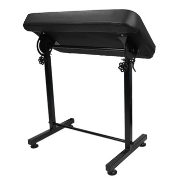 Регулируемый по углу подлокотник и компактный утолщенный стол.