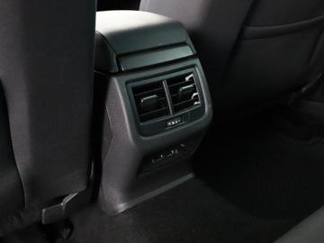 Seat Leon III Hatchback Facelifting 1.5 EcoTSI 130KM 2018 Seat Leon full LED klima auto tempomat, zdjęcie 35