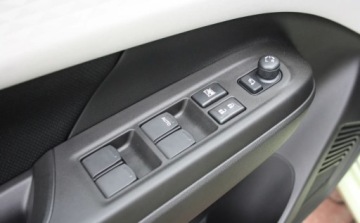 Suzuki Swift VI Hatchback Facelifting 1.2 DualJet SHVS 83KM 2026 Suzuki Swift 2026 Elegance 1.2 mild Hybrid 2WD CVT Flame Orange Pearl 1.2, zdjęcie 8