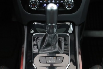 Peugeot 508 I SW Facelifting 2.0 BlueHDi 180KM 2015 Peugeot 508 2.0 BlueHDi, 178 KM, Automat, Skóra, zdjęcie 18