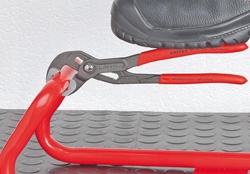РЕГУЛИРУЕМЫЕ ЩИПЦЫ COBRA ТРУБНЫЙ КЛЮЧ 560 мм KNIPEX
