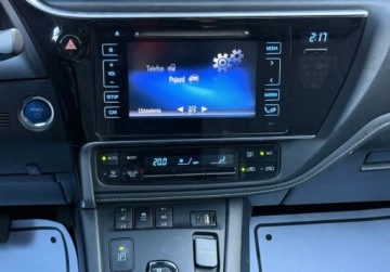 Toyota Auris II Touring Sports Facelifting 1.8 Hybrid 136KM 2018 Toyota Auris salon Polska, Gwarancja 1.8 Hybryda 136KM, zdjęcie 9