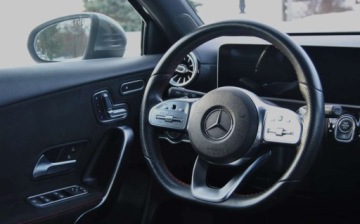 Mercedes Klasa A W177/V177 Hatchback 1.3 200 163KM 2020 Mercedes-Benz Klasa A GWARANCJA, 2020r, Pakiet AMG, Benzyna 163KM, Automat, zdjęcie 9