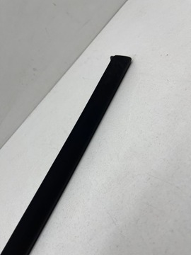 AUDI A5 8T COUPE listwa odrzutnik wody szyby czołowej LEWY PRZÓD