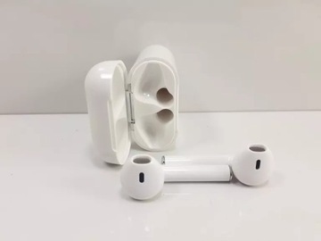 9. БЕЛЫЕ НАУШНИКИ С ПОДСВЕТКОЙ TWS