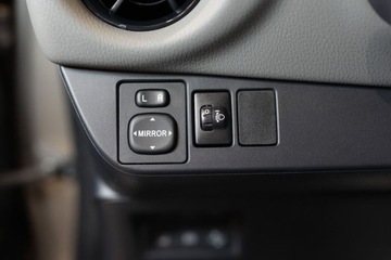 Toyota Yaris III Hatchback 5d Facelifting 2017 1.5 Dual VVT-iE 111KM 2020 Toyota Yaris 1.5 Premium 1.5 Benzyna 111KM, zdjęcie 27