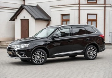 Mitsubishi Outlander III SUV Facelifting 2015 2.2 DI-D 150KM 2016 Mitsubishi Outlander 2.2 DiD 150KM Lift Ledy Navi Camera Automat Maly Prz, zdjęcie 6