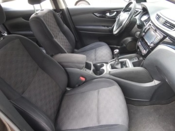 Nissan Qashqai II Crossover 1.6 DIG-T 163KM 2016 Nissan Qashqai 1.6 DIG-T, Salon Polska, zdjęcie 8