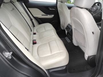 Jaguar F-Pace SUV 3.0 TDV6 300KM 2016 JAGUAR F-pace 3.0 AVD, zdjęcie 13