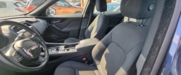 Jaguar F-Pace 2017 Jaguar F-Pace 2017r, 2.0 DIESEL. 4x4. Lekko uszkodzony przod. 2.0 Diesel, zdjęcie 5