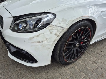 Mercedes Klasa C W205 Limuzyna AMG AMG 63 S 510KM 2015 MERCEDES-BENZ KLASA C AMG s C 63 S 510 KM W205, zdjęcie 16