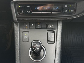 Toyota Auris II Hatchback 5d Facelifting 1.8 Hybrid 136KM 2016 Toyota Auris 1.8 Hybrid II (2012-) 1.8 Hybrid Comf, zdjęcie 16