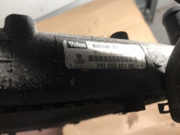 ВОДЯНОЙ ОХЛАДИТЕЛЬ VW T4 2.5 TDI 701121253M