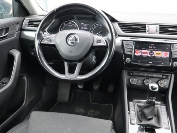 Skoda Superb III Liftback 2.0 TDI 190KM 2017 Skoda Superb 2.0 TDI, Salon Polska, 187 KM, Xenon, zdjęcie 6